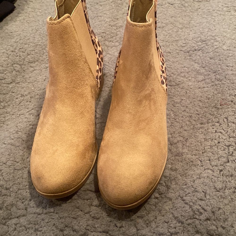 Soda Leopard Print Bootie Size 6 - image 5